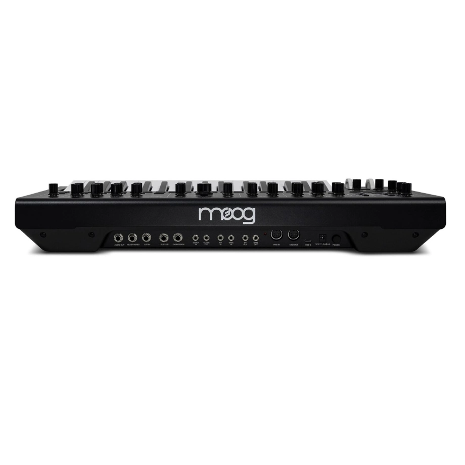 Купить синтезатор и рабочую станцию Moog Messenger в интернет