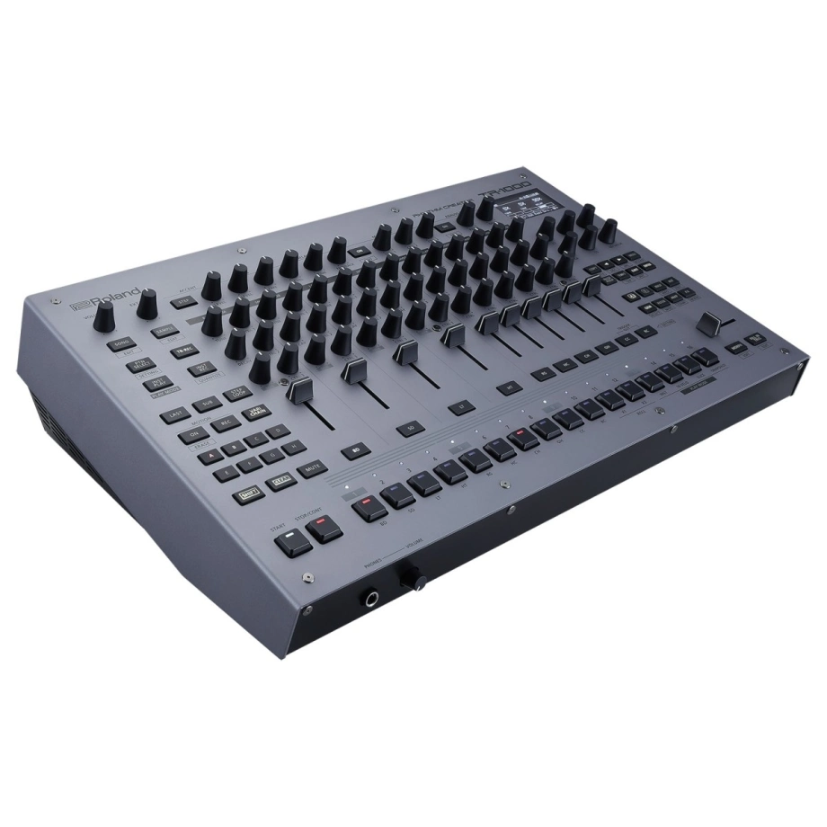 Фото №4 Drum-машина Roland TR-1000