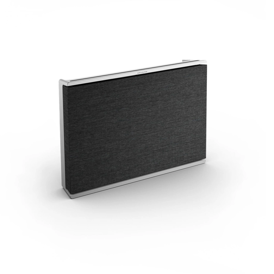 Фото №2 Портативная колонка Bang & Olufsen Beosound Level Natural