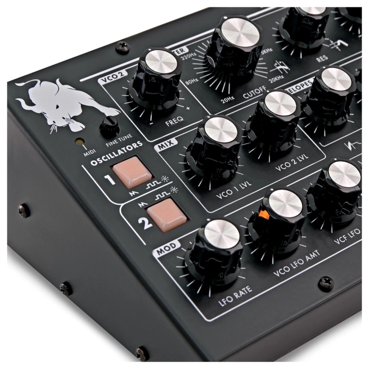 Синтезатор і робоча станція Moog Minitaur — купити в інтернет
