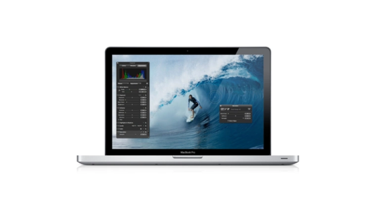 Apple MacBook Pro MC 700