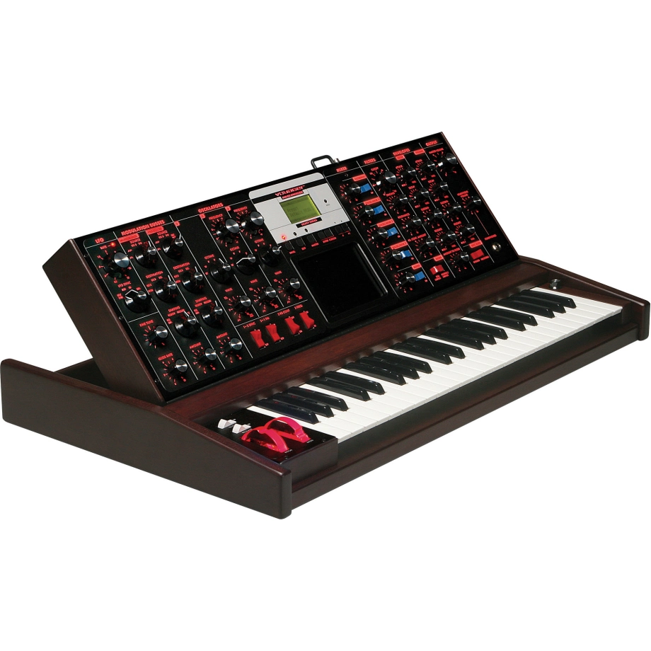 Синтезатор і робоча станція Moog Voyager Fire Mahogany — купити в