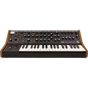Фото Moog Subsequent 37 Фото Moog Subsequent 37