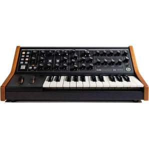 Фото Moog Subsequent 25 Фото Moog Subsequent 25