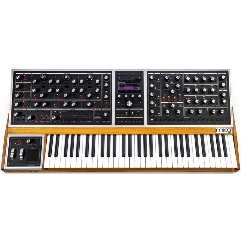 Синтезатор і робоча станція Moog One 16 Voice — купити в інтернет