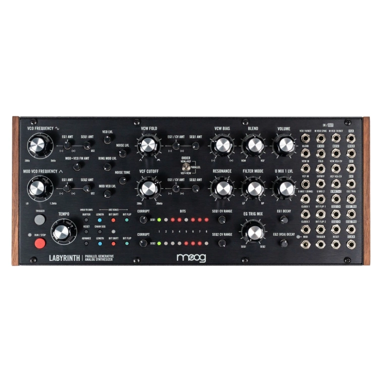 Синтезатор і робоча станція Moog Labyrinth — купити в інтернет