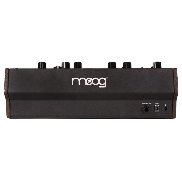 Синтезатор і робоча станція Moog DFAM — купити в інтернет-магазині