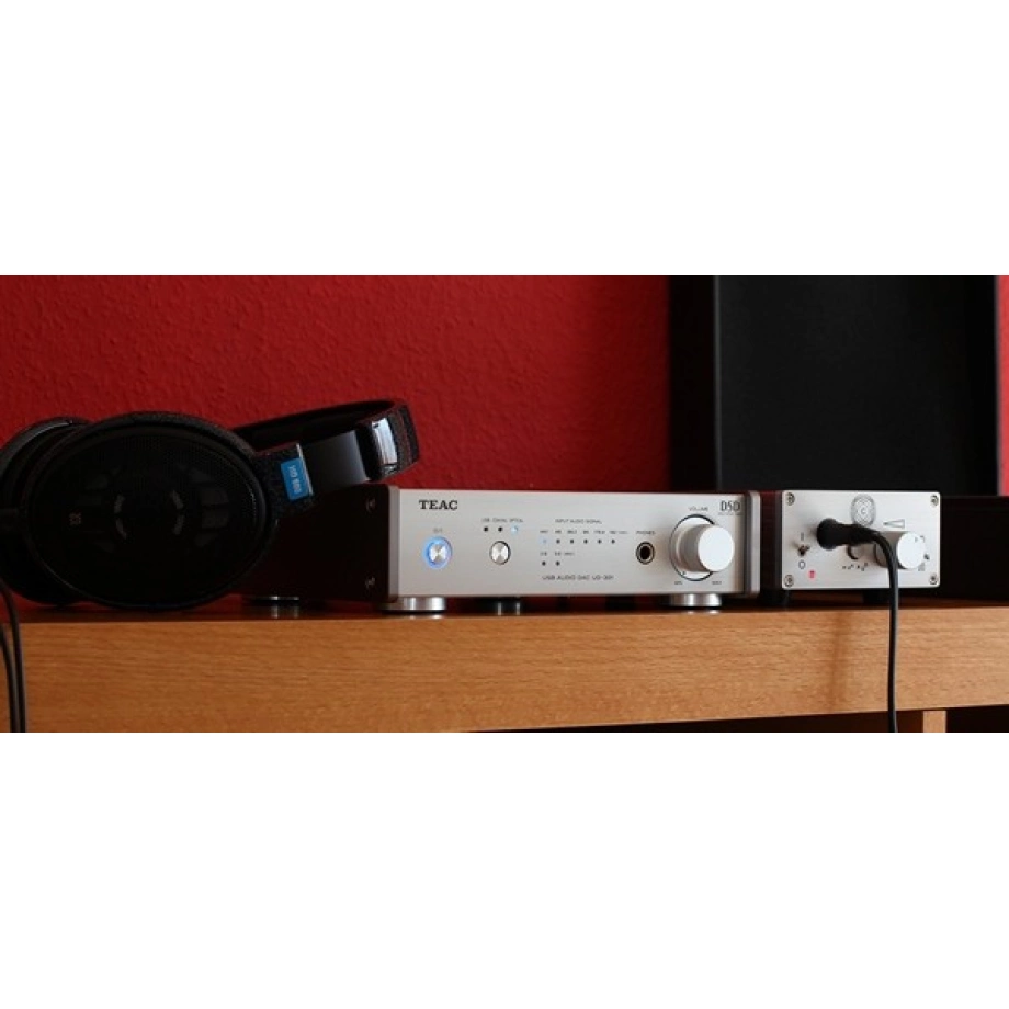 Фото №3 Предусилитель TEAC UD-301-S