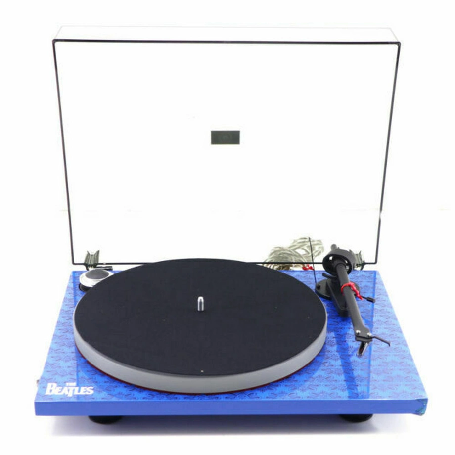 Фото №3 Проигрыватель винила Pro-Ject Art Essential III Sgt. Pepper OM10
