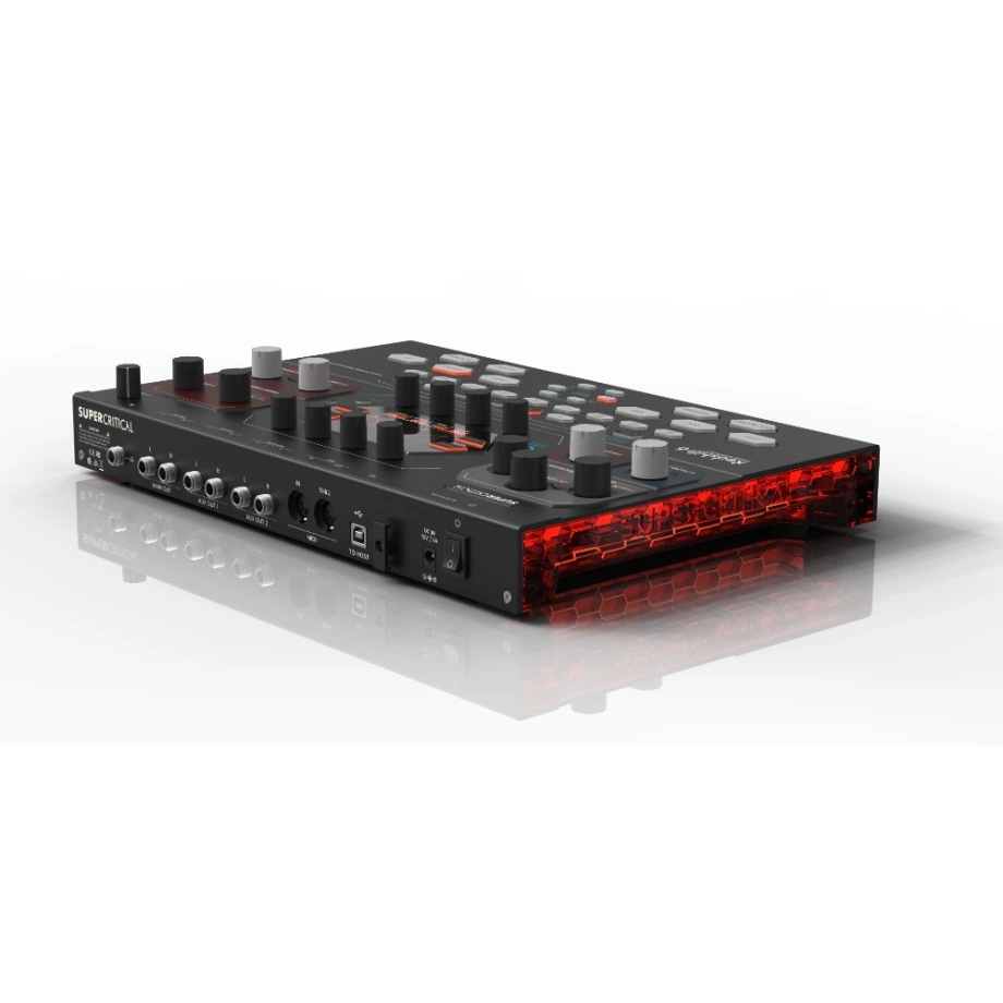 Фото №3 Синтезатор Supercritical Redshift 6
