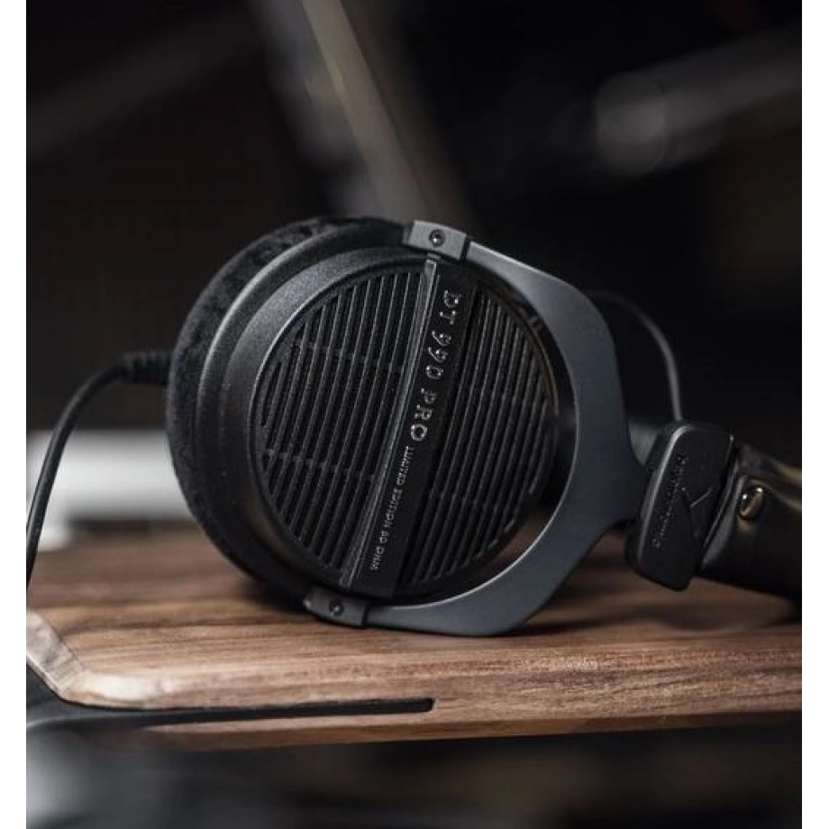 Купить студийные наушники Beyerdynamic DT 990 PRO LB 80 ohms в