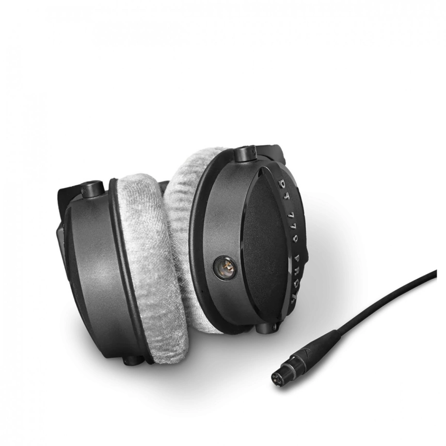Студийные наушники Beyerdynamic DT 770 PRO X Limited Edition