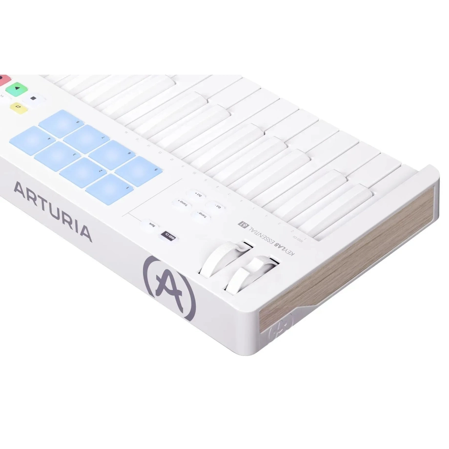 Фото №5 Midi-клавиатура Arturia KeyLab Essential 61 mk3 Alpine White Special Edition
