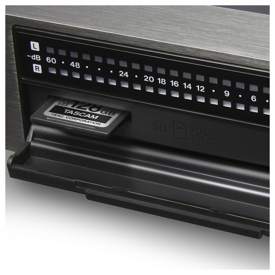 Фото №4 Рекордер, аудиоконвертор Tascam DA-3000SD